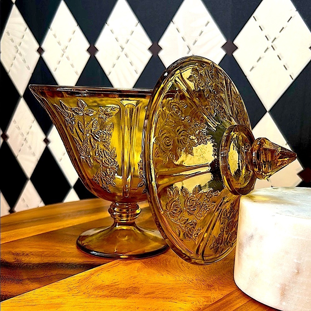 Vintage Federal Glass “Cabbage‎ Rose” Amber Lidded Jar – Depression Glass Style